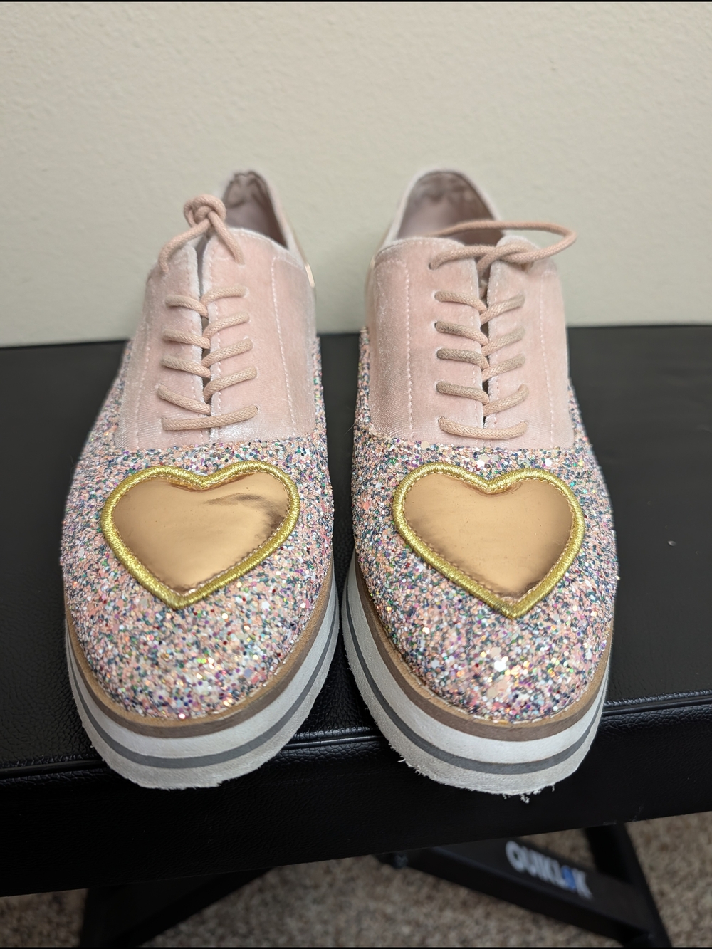 Betsey Johnson Walker Glitter Platform Sneakers Heart Patch Pink Size 9 - Picture 2 of 11